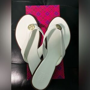 Tory Burch, almost new, with the box, size 8